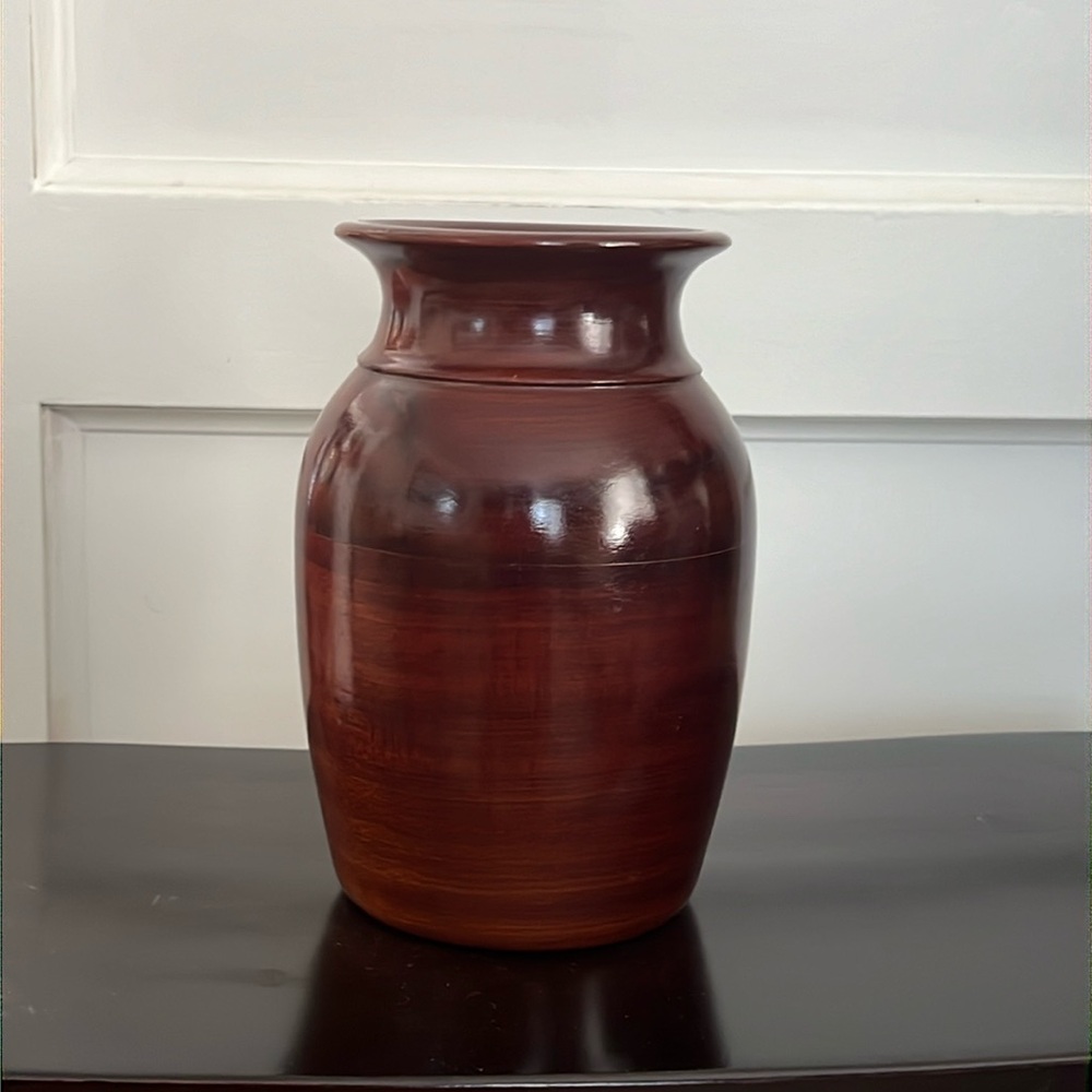 Wood vase hand turned.